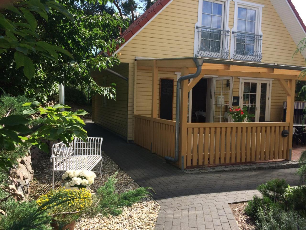 Haus Stoertebeker Appartements - Hotel Garni, Seebad Lubmin Esterno foto